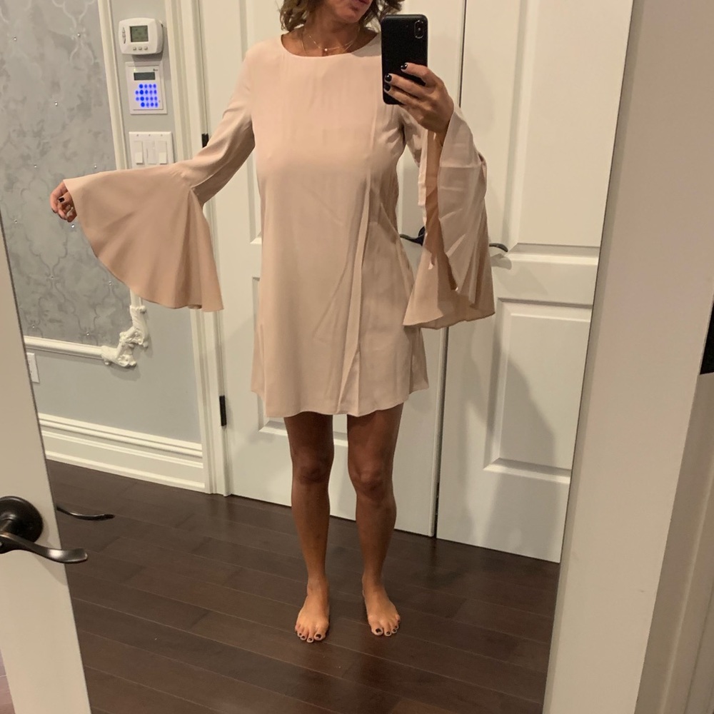 Elizabeth and James bell sleeve silk dress size s